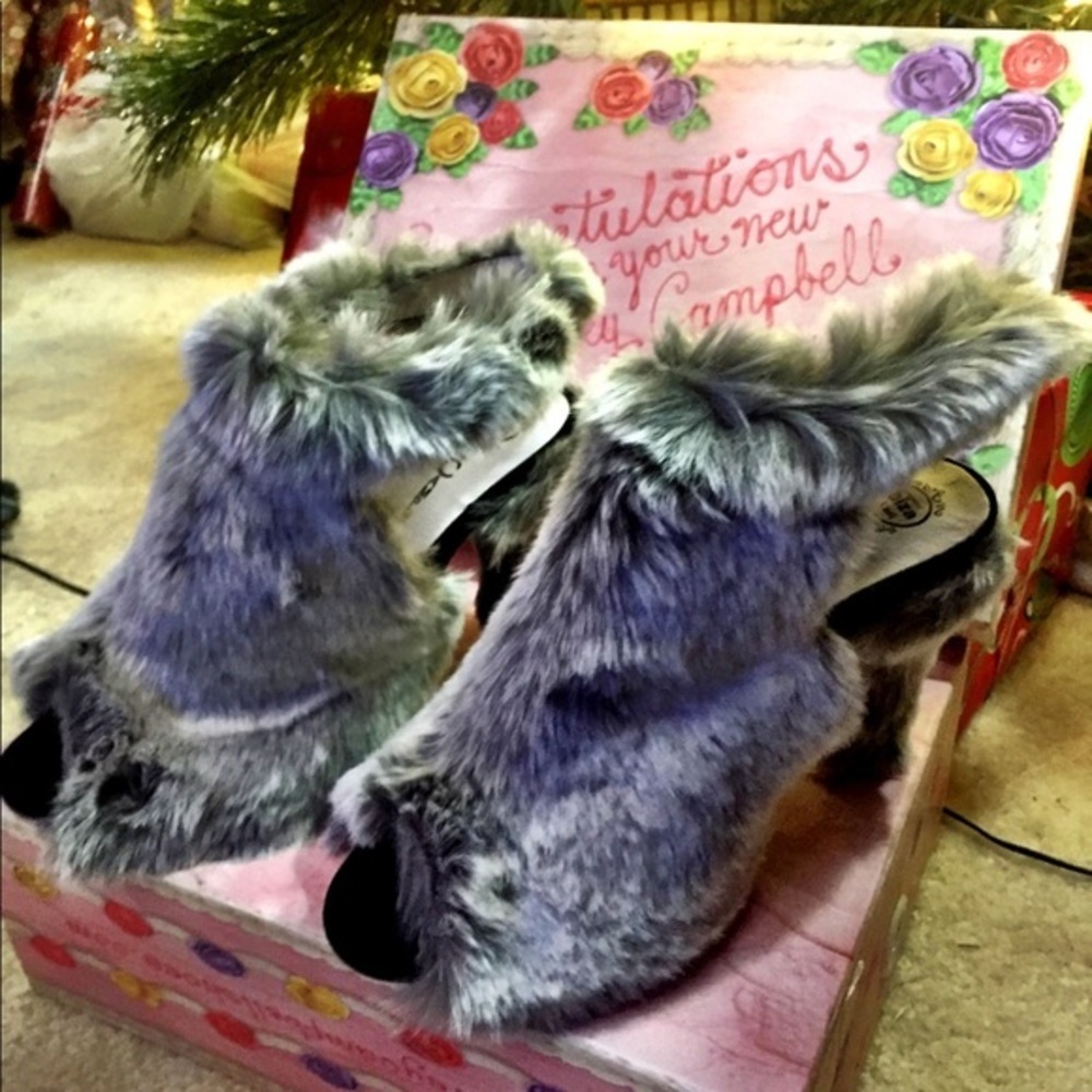 NWOT JEFFREY CAMPBELL Fur Heels WOW.